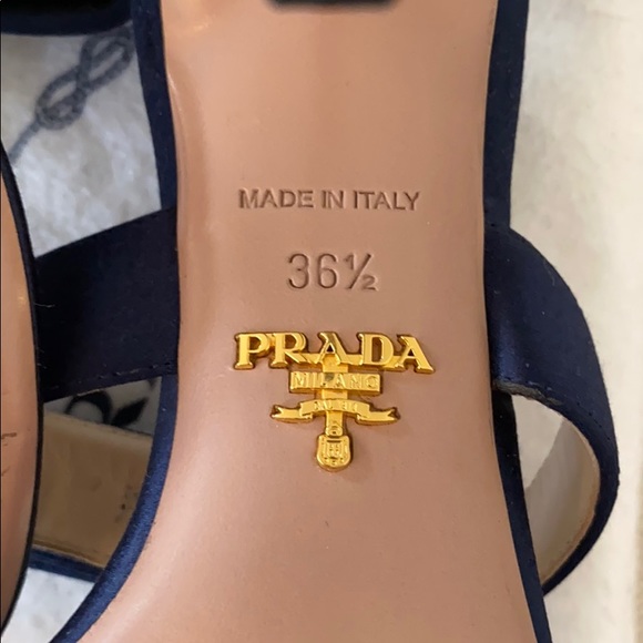 Navy blue Prada high heel sandals, 36.5, worn once - Picture 4 of 6